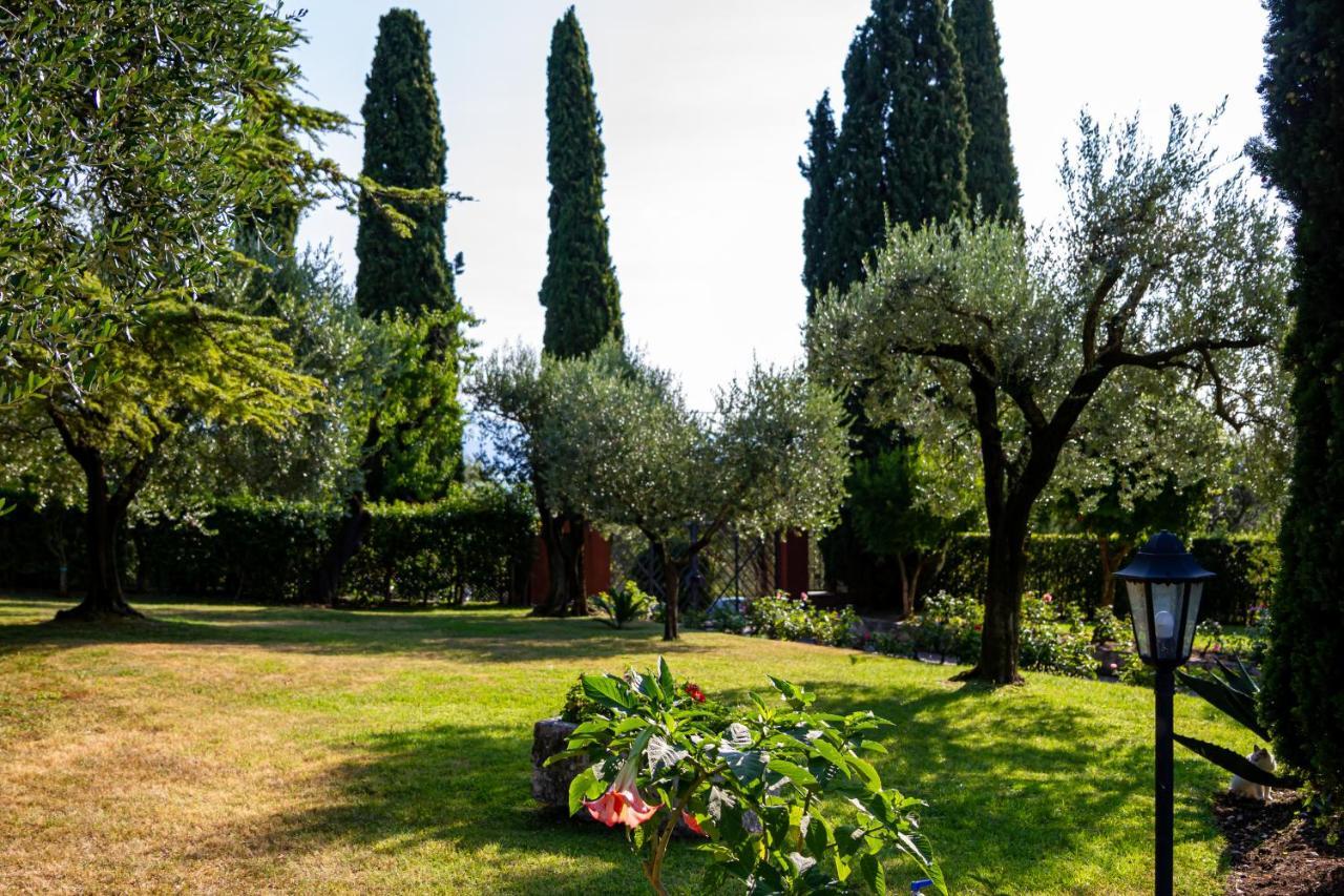 Villa Paradiso Apartment Sirmione Eksteriør bilde