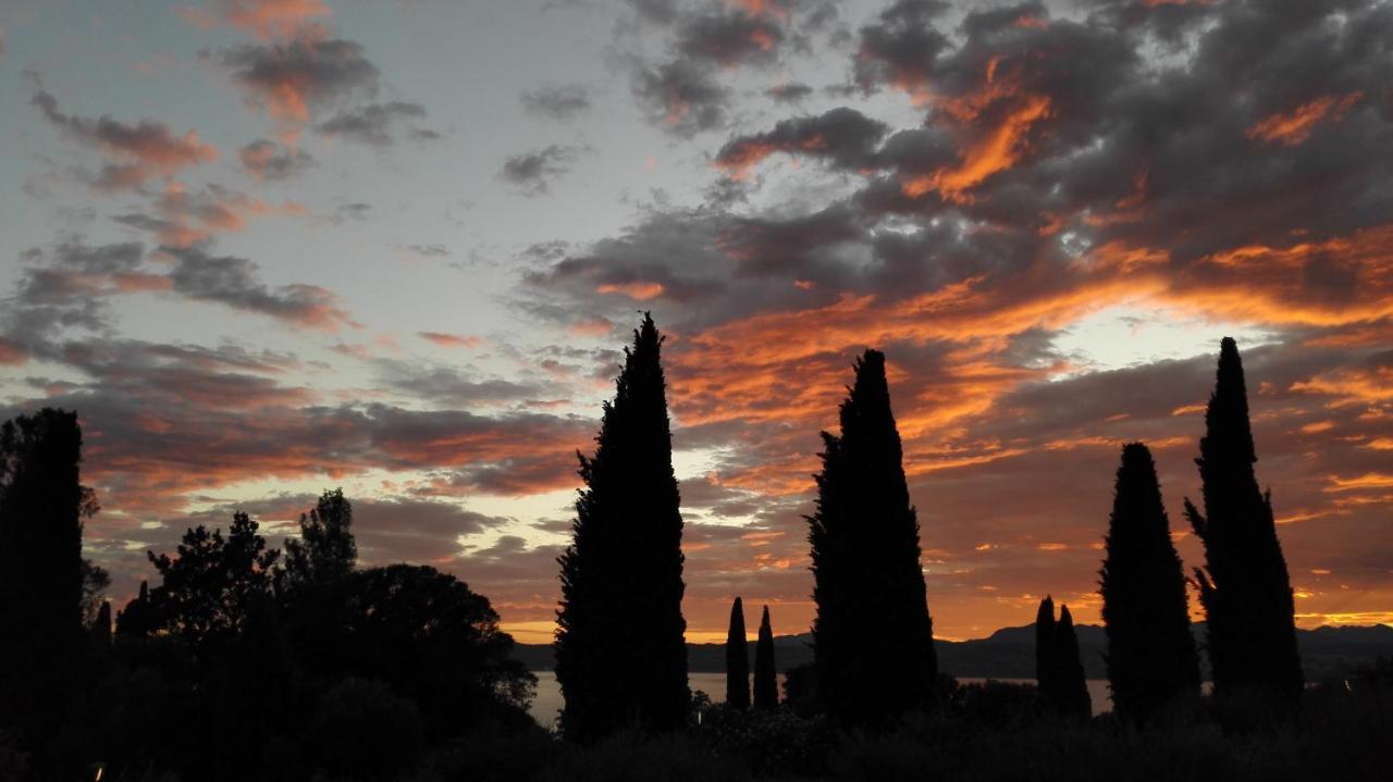 Villa Paradiso Apartment Sirmione Eksteriør bilde